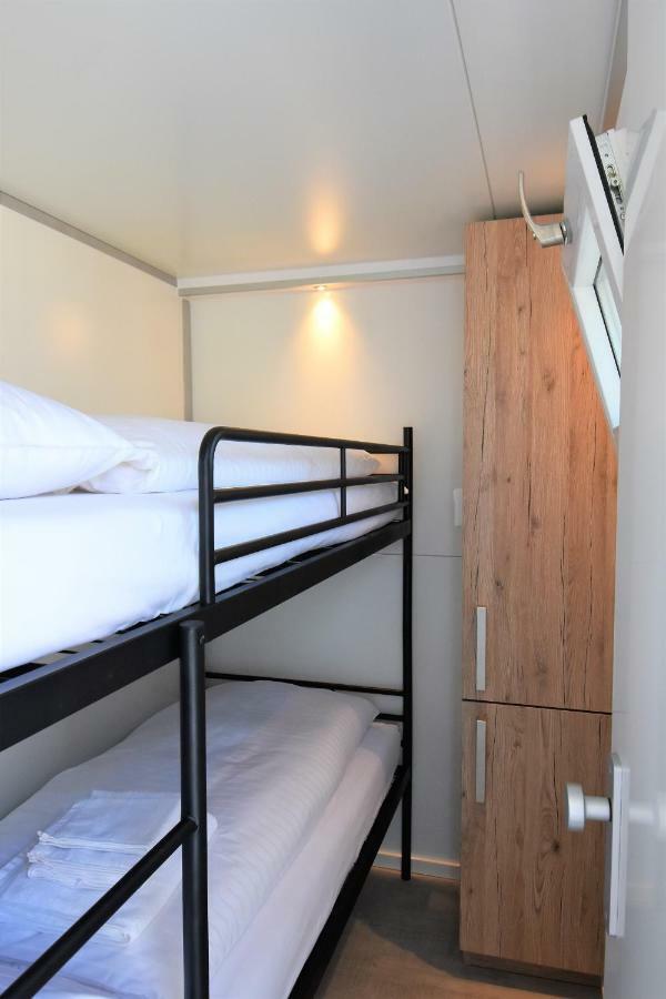 Cosy Floating Boatlodge Athene Maastricht Zewnętrze zdjęcie